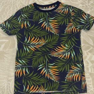 Epic Threads Leaf Print T-Shirt size M